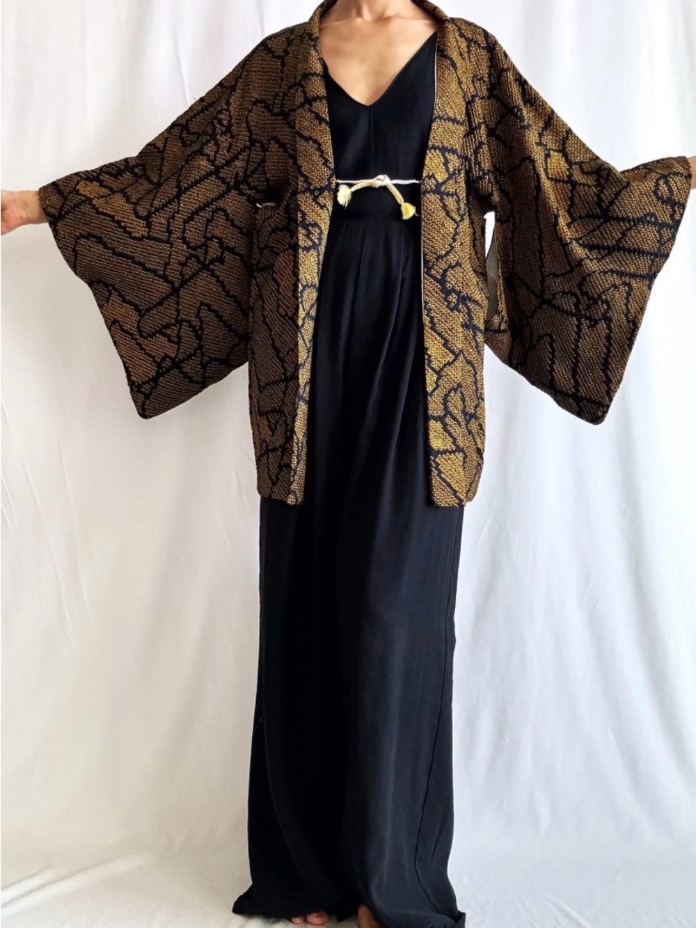 Gold & Black Patterned Kimono Jacket One Size